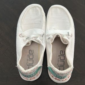 Wendy Flora Size 11 Hey Dudes